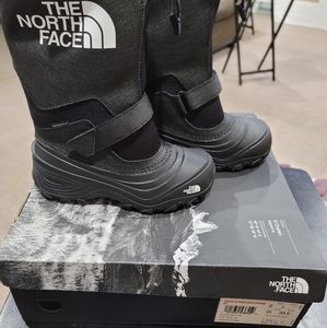 Kids Northface boots